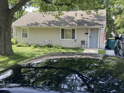 302 Northview Dr, Valparaiso, IN 46383
