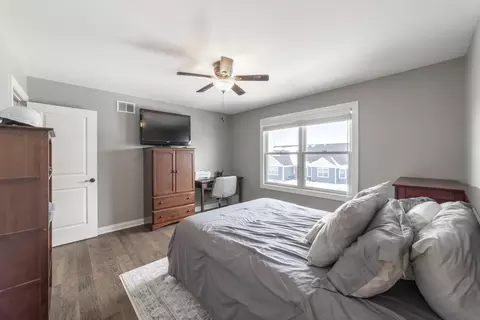 Bedroom - 9185 W 107th Pl, Saint John, IN 46373 photo 5 of 7