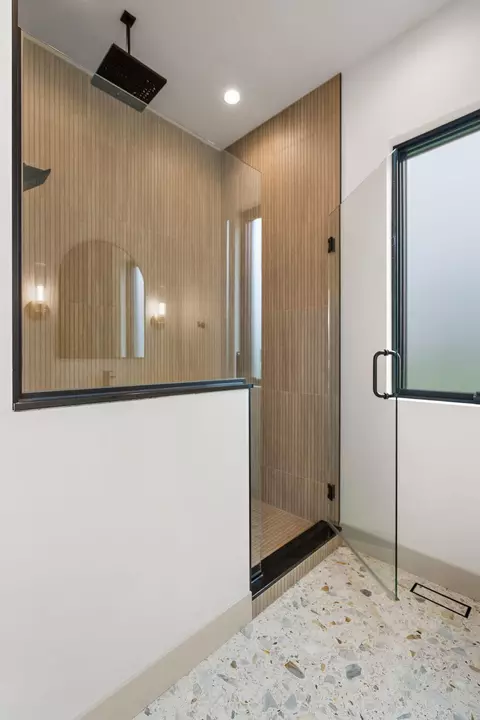 Bath - 4137 167th Ave, Lowell, IN 46356 photo 5 of 12