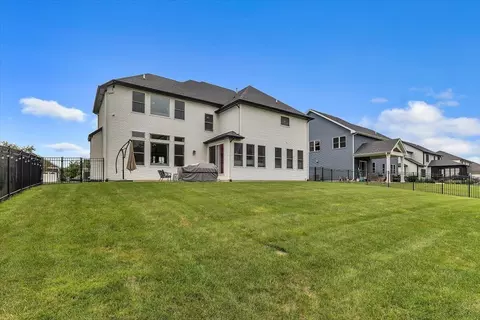2062 Louis Dr, Crown Point, IN 46307 photo 23