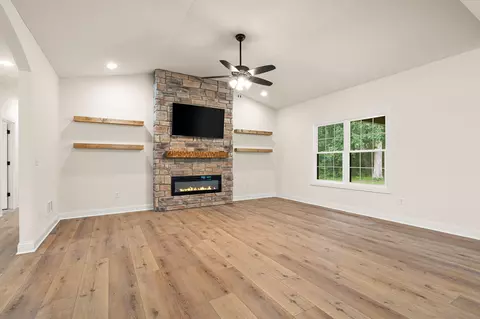 Living - 1601 Elderberry St, De Motte, IN 46310 photo 1 of 5