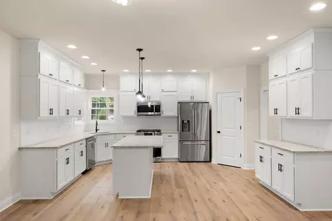Kitchen - 1601 Elderberry St, De Motte, IN 46310 photo 1 of 5