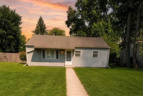415 S 16th St, Chesterton, IN 46304