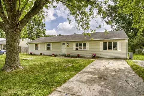 9713 N 490, De Motte, IN 46310