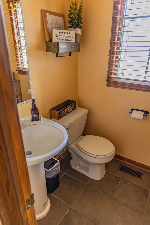 Bath - 340 E 123rd Pl, Crown Point, IN 46307 photo 1 of 5