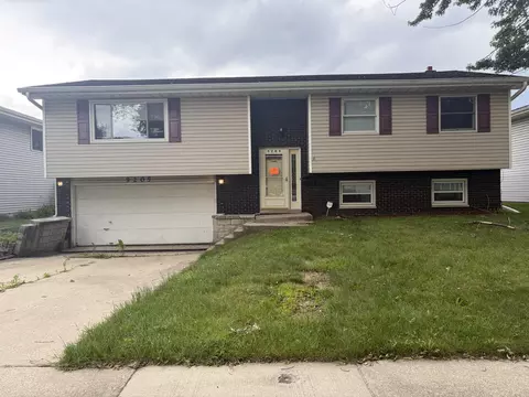 9205 Prairie Ave, Highland, IN 46322