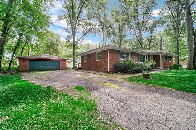 2441 Iowa St, Chesterton, IN 46304