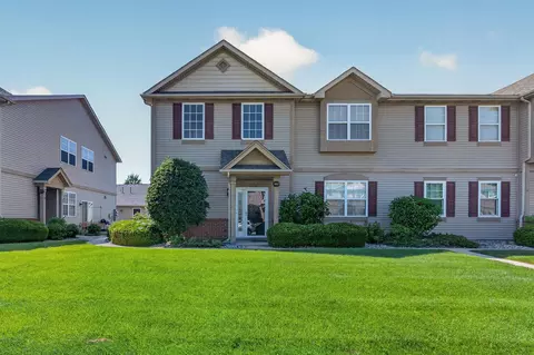 1228 Primrose Ln, Schererville, IN 46375