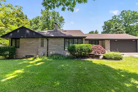 120 E Oak Hill Rd, Chesterton, IN 46304