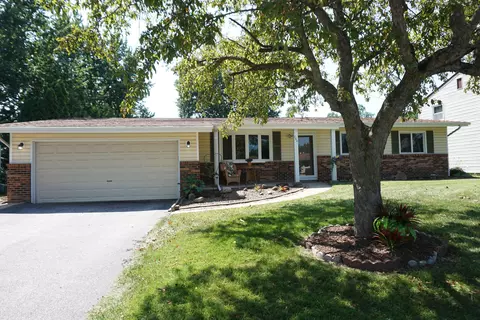 784 Governor Rd, Valparaiso, IN 46385