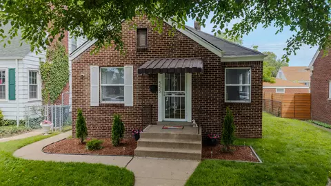 555 Taft Pl, Gary, IN 46404 photo 1