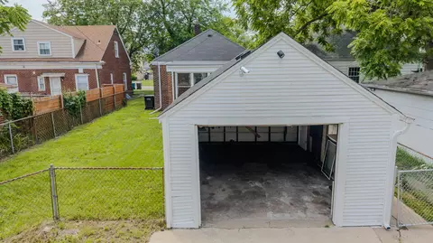 555 Taft Pl, Gary, IN 46404 photo 32