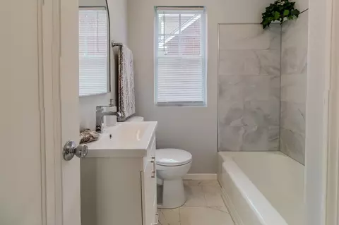 555 Taft Pl, Gary, IN 46404 photo 9