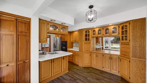 Kitchen - 1213 River Dr, Munster, IN 46321 photo 3 of 4