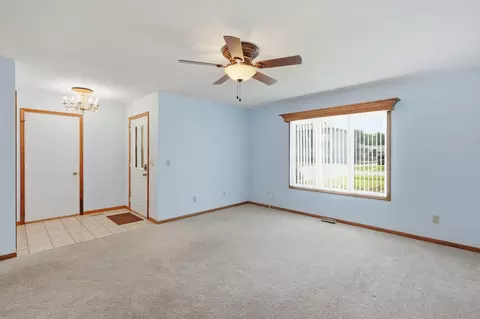 Living - 400 Commanche Dr, Lowell, IN 46356 photo 1 of 2