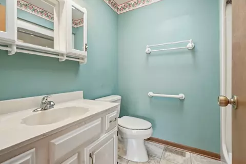 Bath - 400 Commanche Dr, Lowell, IN 46356 photo 1 of 3