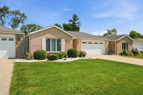 Exterior - 400 Commanche Dr, Lowell, IN 46356 photo 6 of 6