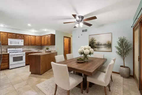 Dining - 400 Commanche Dr, Lowell, IN 46356 photo 1 of 1