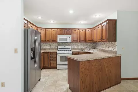 Kitchen - 400 Commanche Dr, Lowell, IN 46356 photo 1 of 2