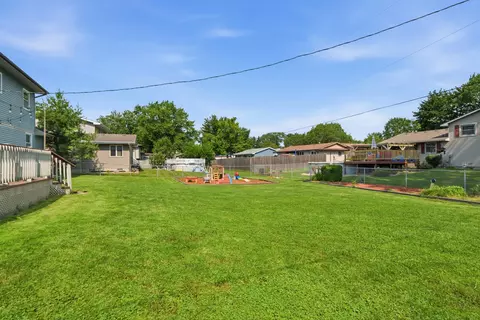 Exterior - 954 Mohawk Dr, Crown Point, IN 46307 photo 6 of 7