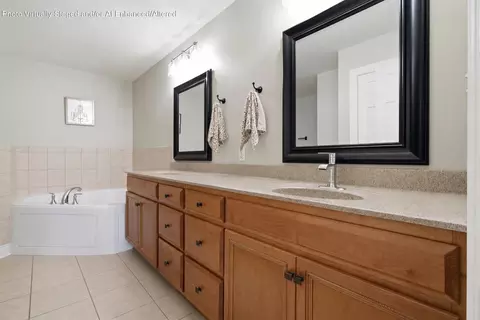 Bath - 12592 Pennsylvania Pl, Crown Point, IN 46307 photo 2 of 4