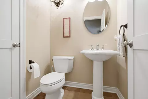 Bath - 12592 Pennsylvania Pl, Crown Point, IN 46307 photo 1 of 4