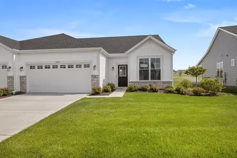 4052 Reflection Pl, Valparaiso, IN 46385