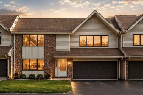 2111 Dorchester Ln #B, Schererville, IN 46375