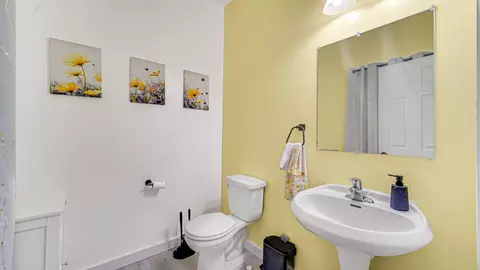 Bath - 7760 E 123rd Pl, Crown Point, IN 46307 photo 1 of 3
