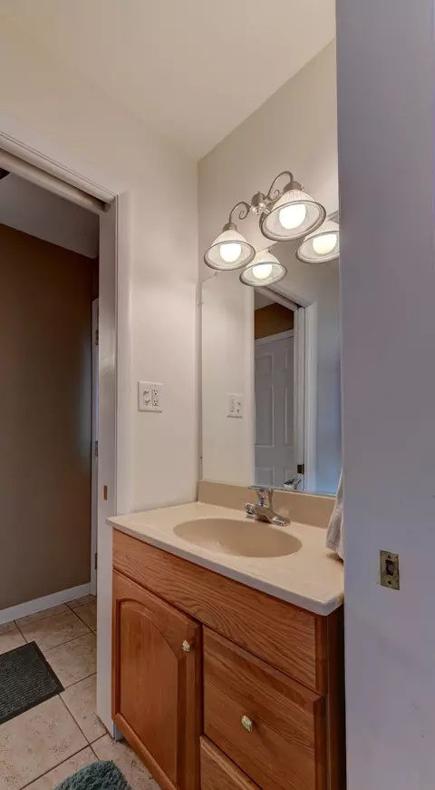 Bath - 18 Timrick Dr, Munster, IN 46321 photo 2 of 4