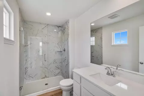Bath - 1603 Parkside Ln #A, Dyer, IN 46311 photo 1 of 2