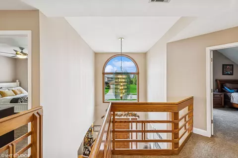 Entry Way - 1427 Brandywine Dr, Munster, IN 46321 photo 2 of 2
