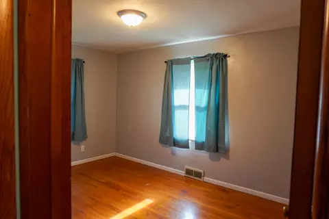803 N Broad St, Griffith, IN 46319 photo 17