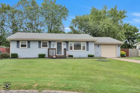 7713 Wallace St, Merrillville, IN 46410