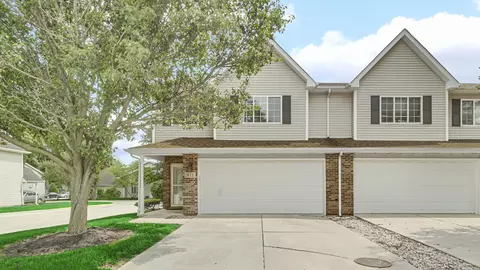 911 Penny Ct, Hobart, IN 46342