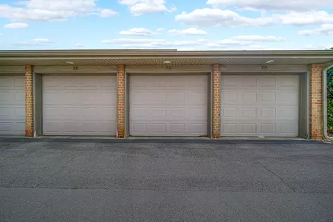 Exterior - 9810 Wildwood Cir #2C, Munster, IN 46321 photo 5 of 5