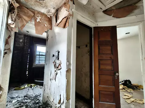 Entry Way - 216 Ellsworth St, Gary, IN 46404 photo 5 of 6