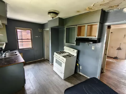 Kitchen - 840 E 44th Pl, Gary, IN 46409 photo 2 of 3