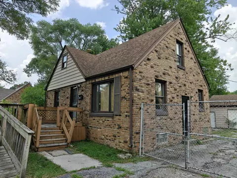 Exterior - 840 E 44th Pl, Gary, IN 46409 photo 2 of 7