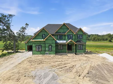 9620 Creekview Dr, Saint John, IN 46373