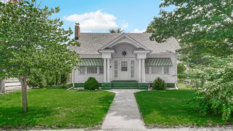 2417 Putnam St, Lake Station, IN 46405