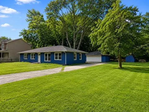 Exterior - 132-136 S Elgin St, Griffith, IN 46319 photo 2 of 5