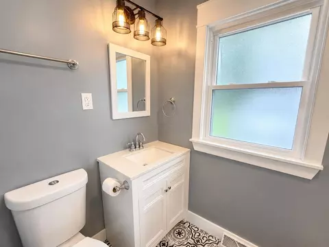 Bath - 132-136 S Elgin St, Griffith, IN 46319 photo 1 of 2