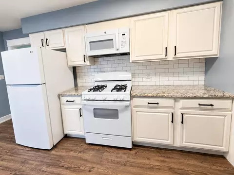 Kitchen - 132-136 S Elgin St, Griffith, IN 46319 photo 2 of 2
