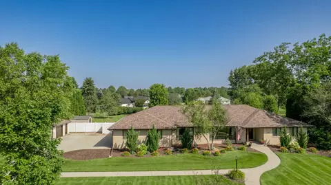 5794 E 107th Pl, Crown Point, IN 46307