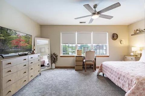Bedroom - 673 Davis Cir, Crown Point, IN 46307 photo 1 of 5
