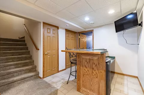 Entry Way - 673 Davis Cir, Crown Point, IN 46307 photo 4 of 4