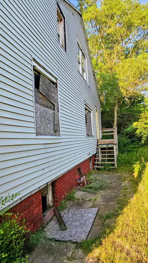 265 Harrison St, Gary, IN 46402 photo 2