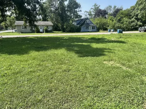 Exterior - 308 E John St, Knox, IN 46534 photo 3 of 5