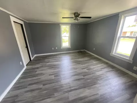 Living - 308 E John St, Knox, IN 46534 photo 2 of 3